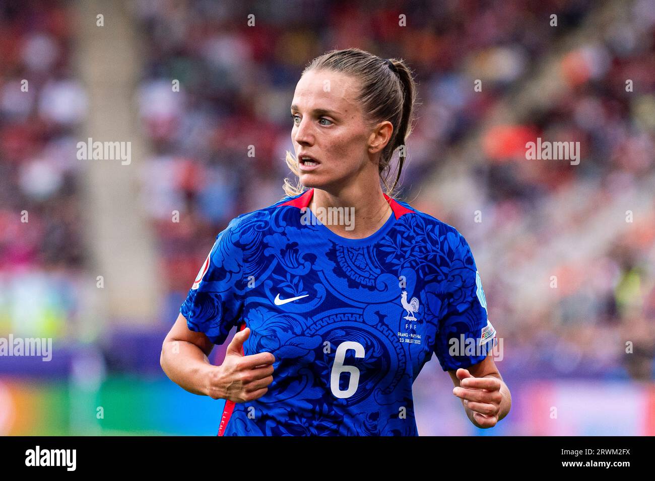 Rotherham, Royaume-Uni. 23 juillet 2022. Rotherham, Angleterre - 23 juillet : la française Sandie Toletti court sur le terrain lors du match de quart de finale de l'UEFA Euro Angleterre 2022 féminin entre la France et les pays-Bas au New York Stadium le 23 juillet 2022 à Rotherham, Royaume-Uni. (Photo JustPictures) (photo Eurasia Sport Images/Just Pictures/Sipa USA) crédit : SIPA US/Alamy Live News Banque D'Images