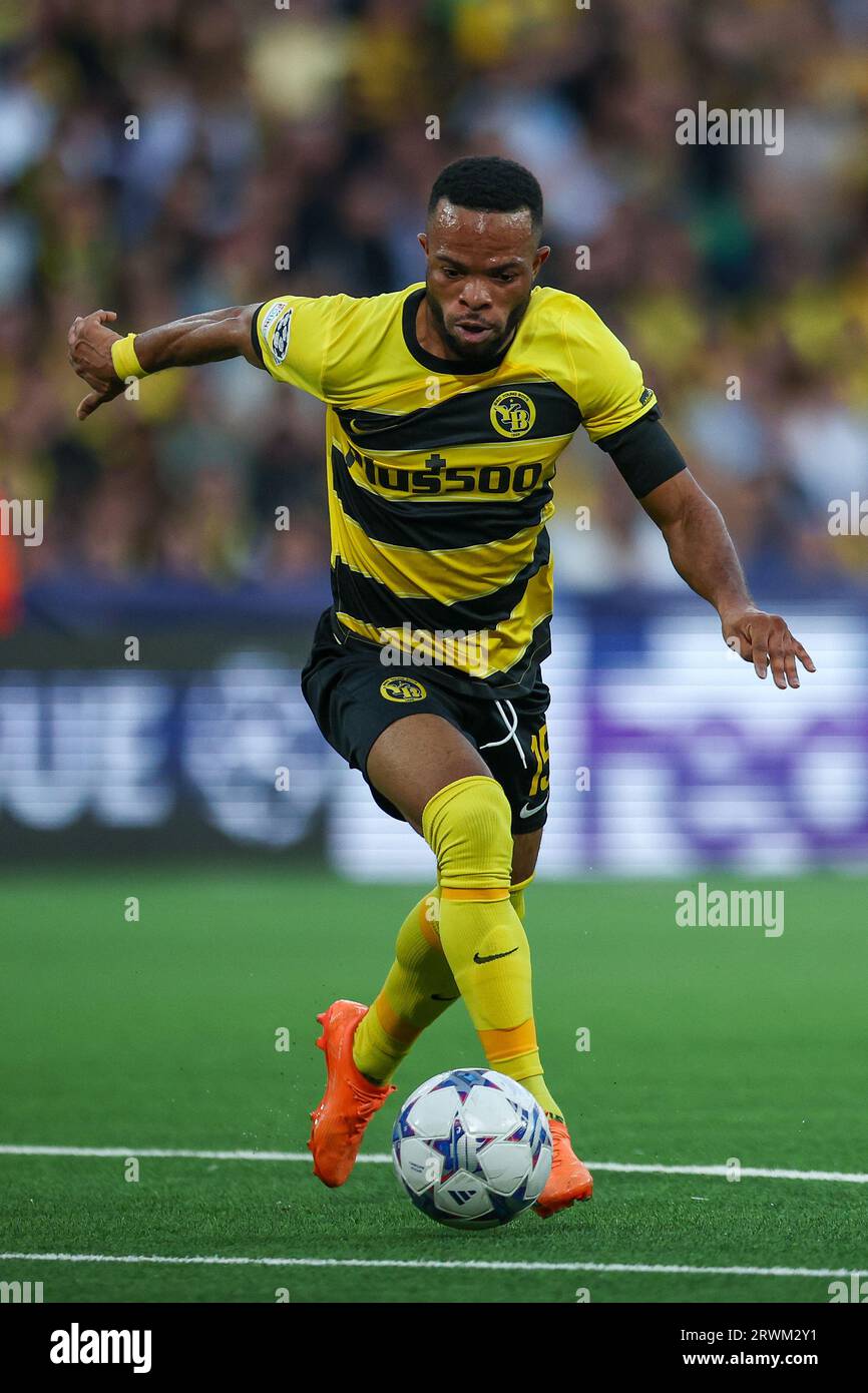 Berne, Suisse. 19 septembre 2023. Football : Ligue des Champions, Journée 1 Groupe G, Young Boys Bern - RB Leipzig au stade Wankdorf. Le joueur de Berne Meschack Elia sur le ballon. Crédit : Jan Woitas/dpa/Alamy Live News Banque D'Images