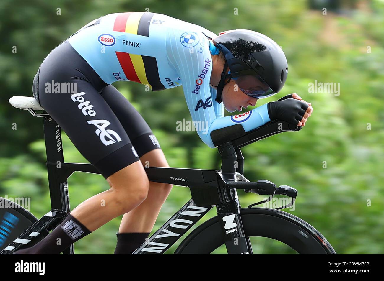 Emmen, pays-Bas. 20 septembre 2023. La Belge Julie de Wilde photographiée en action lors du contre-la-montre individuel féminin U23 aux Championnats d'Europe sur route de l'UEC, une piste de 20 6 km à Emmen, aux pays-Bas, mercredi 20 septembre 2023. Les championnats d'Europe de cyclisme se déroulent du 20 au 24 septembre. BELGA PHOTO DAVID PINTENS crédit : Belga News Agency/Alamy Live News Banque D'Images