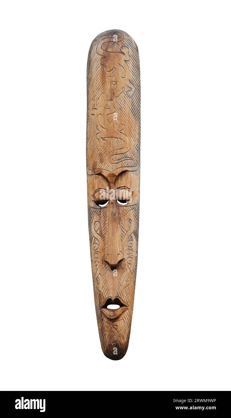 Masque facial tribal traditionnel sculpté en bois. Banque D'Images