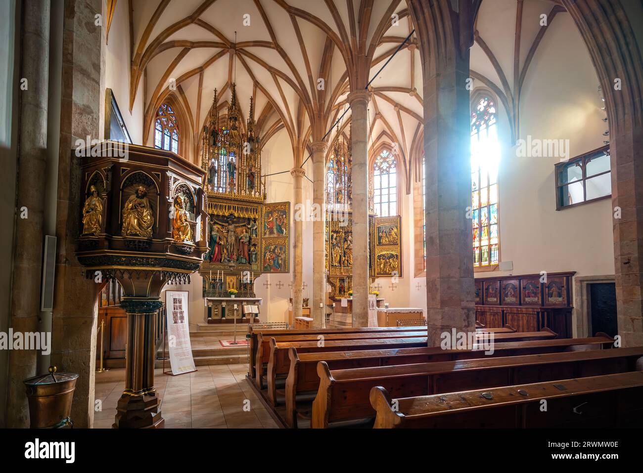 Église catholique intérieure - Hallstatt, Autriche Banque D'Images