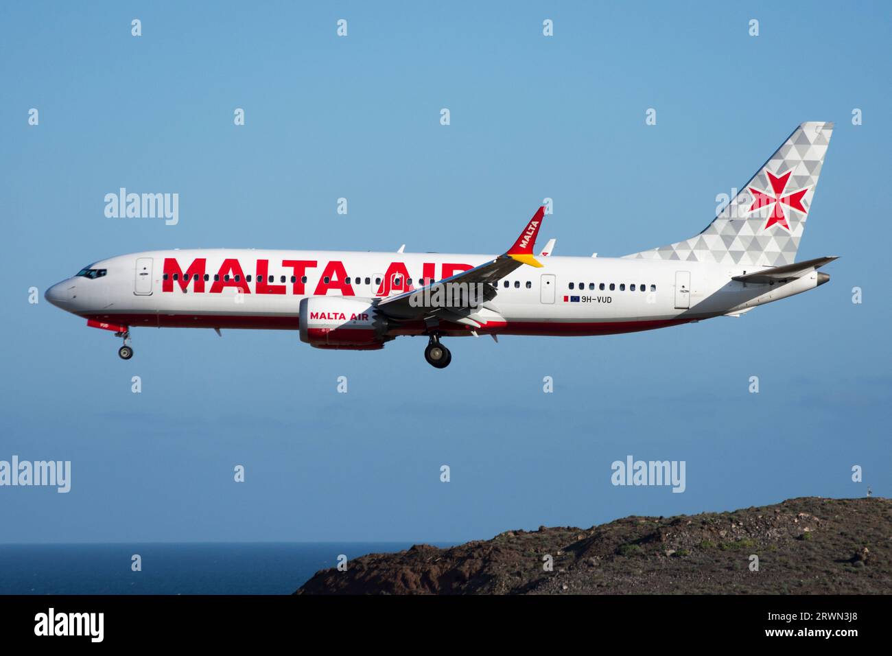 Gando, aeropuerto de Gran Canaria. Avión de línea Boeing 737 de la aerolínea Malta Air Banque D'Images
