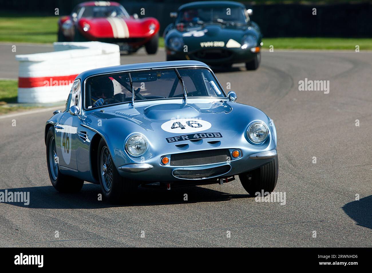 1964 TVR Griffith 400 pilotée par Mike Whitaker / Guy Smith dans la course Royal automobile Club TT Celebration au Goodwood Revival Meeting le 9 septembre 2 Banque D'Images