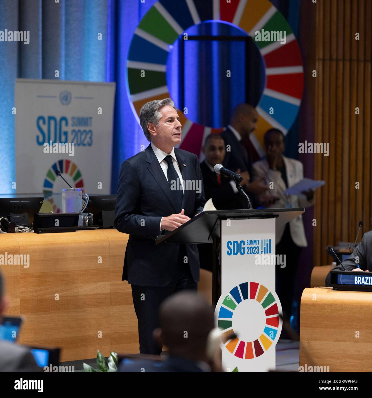 New York, États-Unis. 20 septembre 2023. Le secrétaire d'État américain Antony Blinken, au centre, s'adresse au Sommet des Nations Unies sur les objectifs de développement durable au siège des Nations Unies, le 20 septembre 2023 à New York, New York, États-Unis. Crédit : Chuck Kennedy/Département d'État des États-Unis/Alamy Live News Banque D'Images