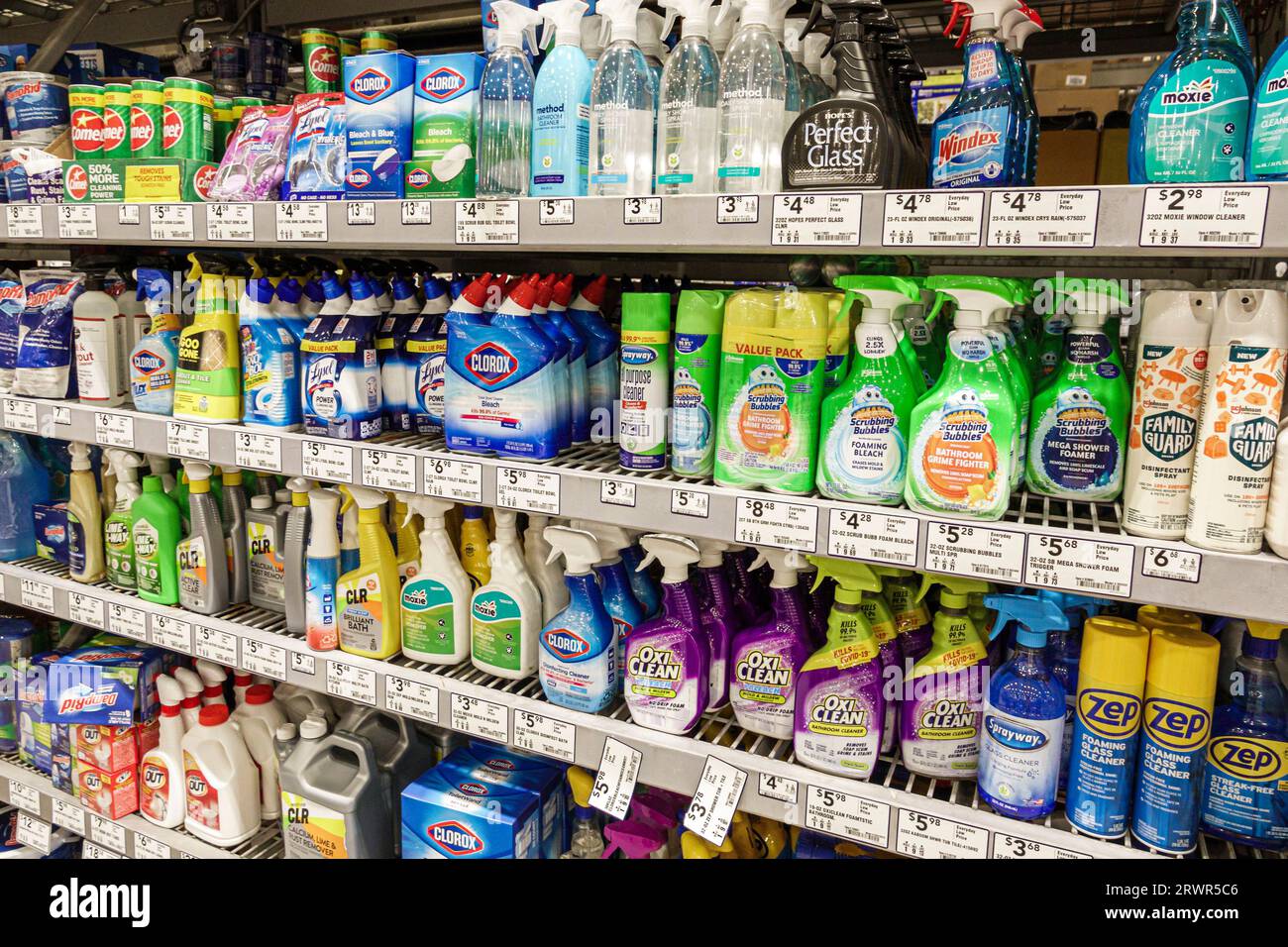 Miami Hialeah Floride, Lowe's Home Improvement, quincaillerie grand magasin de boîte, intérieur intérieur à l'intérieur, vente d'affichage, espace de détail, étagères, magasins d'affaires de magasin b Banque D'Images