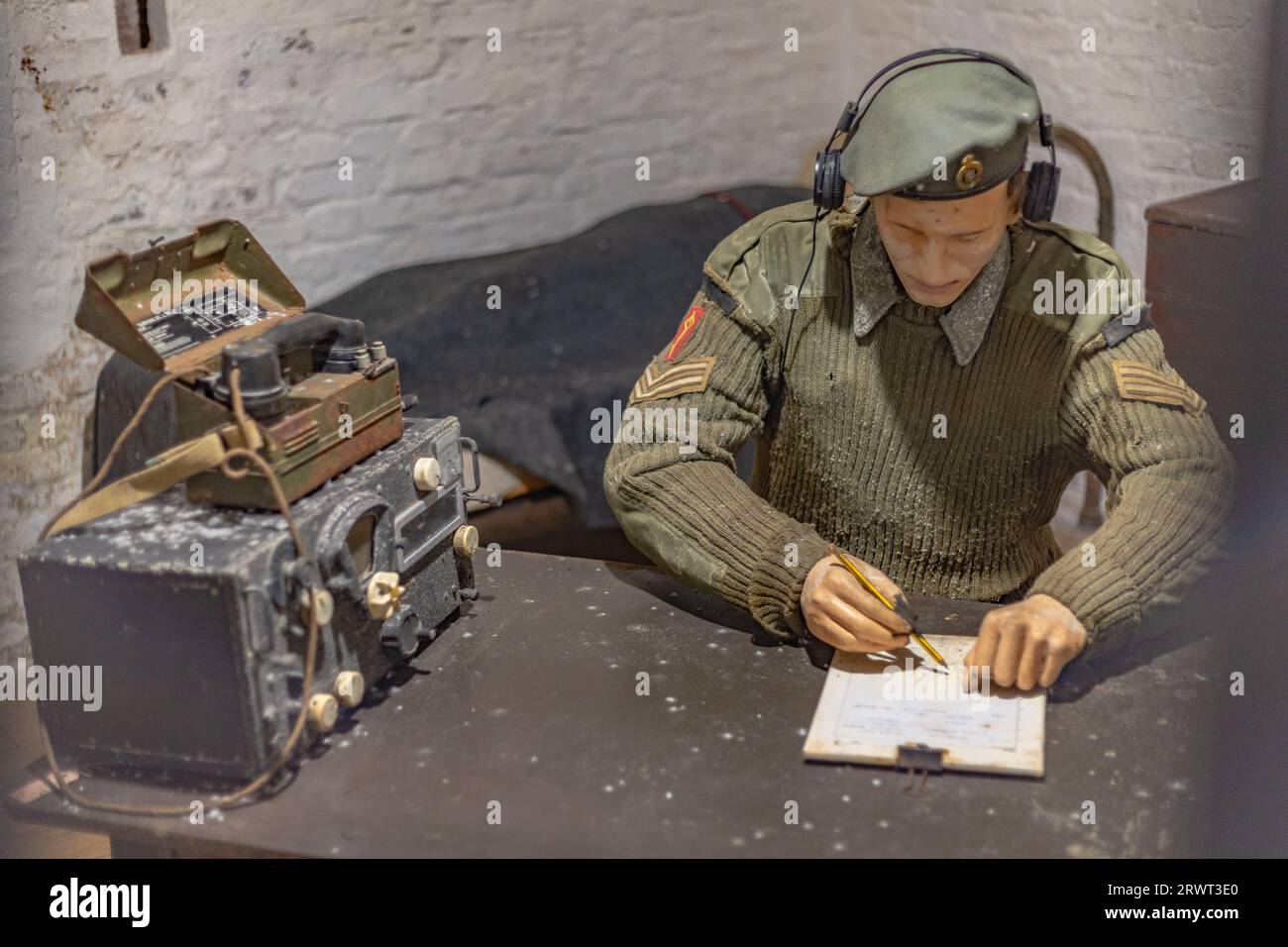 Les mannequins et le matériel militaire dans la forteresse du sommet du Rocher de Gibraltar, les tunnels du Grand Siège, le patrimoine militaire. Rocher de Gibraltar Banque D'Images