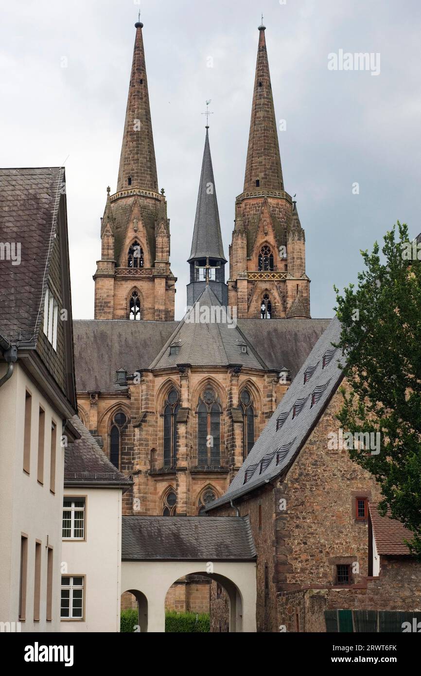 Vue sur le choeur de l'église de Saint Elizabeth dans laquelle la sainte Elizabeth de Thuringe est enterrée., Marburg an der lahn, Hesse, Allemagne, Europe Banque D'Images