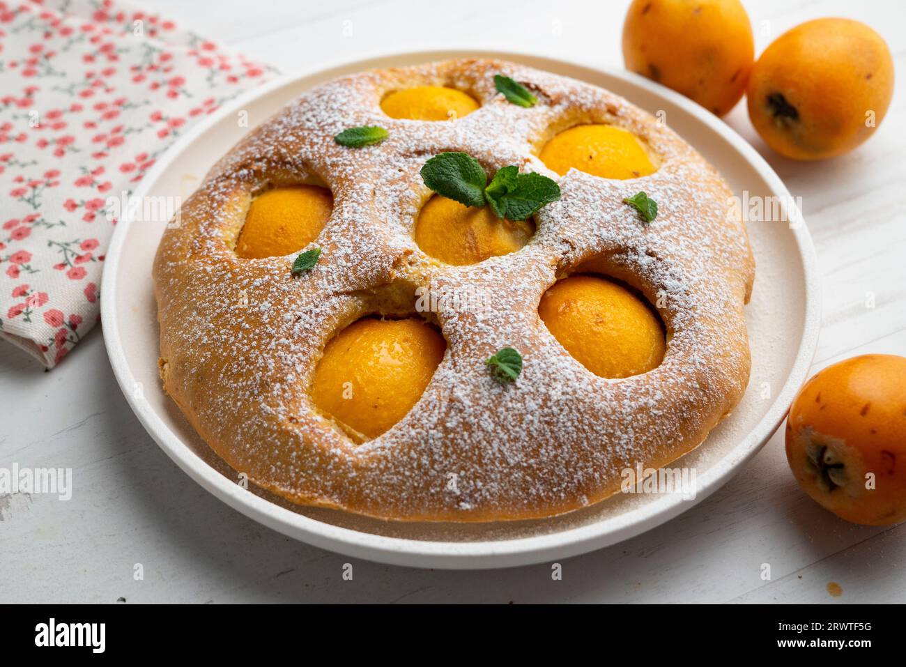 Tarte traditionnelle aux abricots des îles Baléares en Espagne. Banque D'Images
