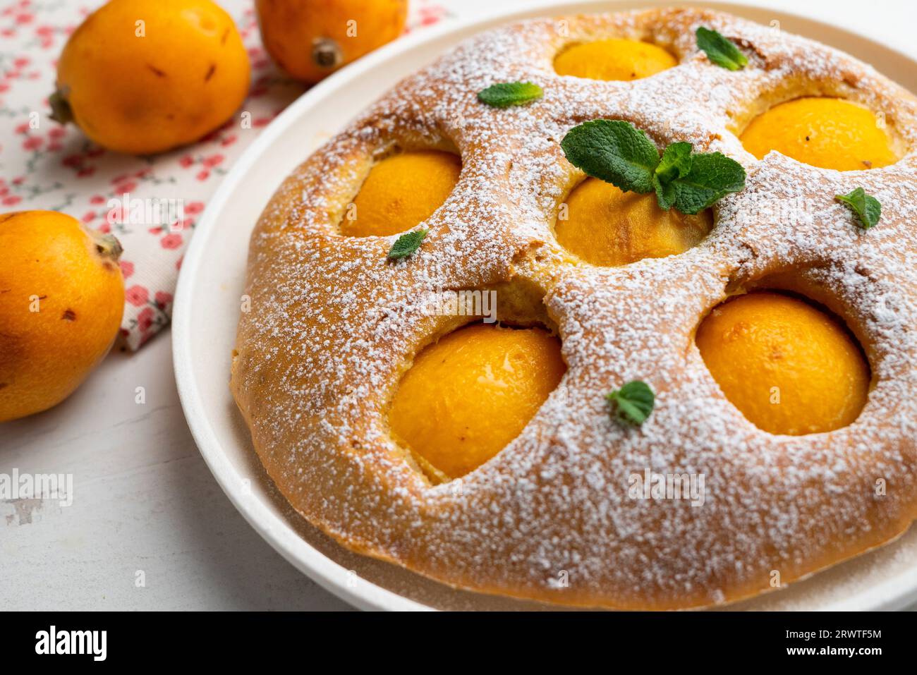 Tarte traditionnelle aux abricots des îles Baléares en Espagne. Banque D'Images