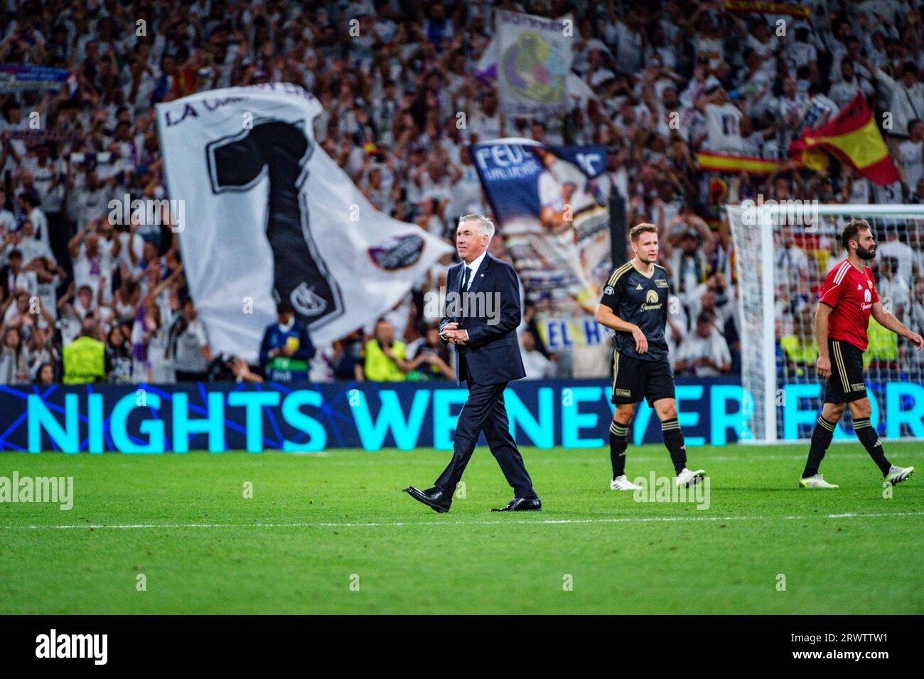 Madrid, Espagne. 20 septembre 2023. Carlo Ancelotti (Real Madrid) célèbre la victoire à la fin du match de football entre le Real Madrid et l'Union Berlin valable pour la journée de match 01 de l'UEFA Champions League disputée au stade Santiago Bernabeu le 20 septembre 2023 à Madrid, Espagne Champions League Match 01 résultat final: Real Madrid 1 : 0 Union Berlin crédit : SOPA Images Limited/Alamy Live News Banque D'Images