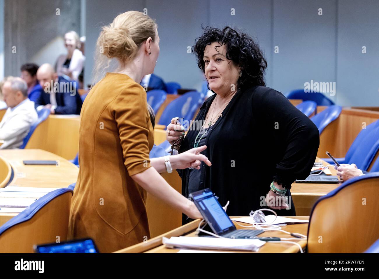 LA HAYE - Caroline van der Plas (BBB) lors de la deuxième journée des réflexions politiques générales. La Chambre discute du budget du Cabinet qui a été présenté le jour du budget. ANP ROBIN VAN LONKHUIJSEN pays-bas Out - belgique Out Banque D'Images