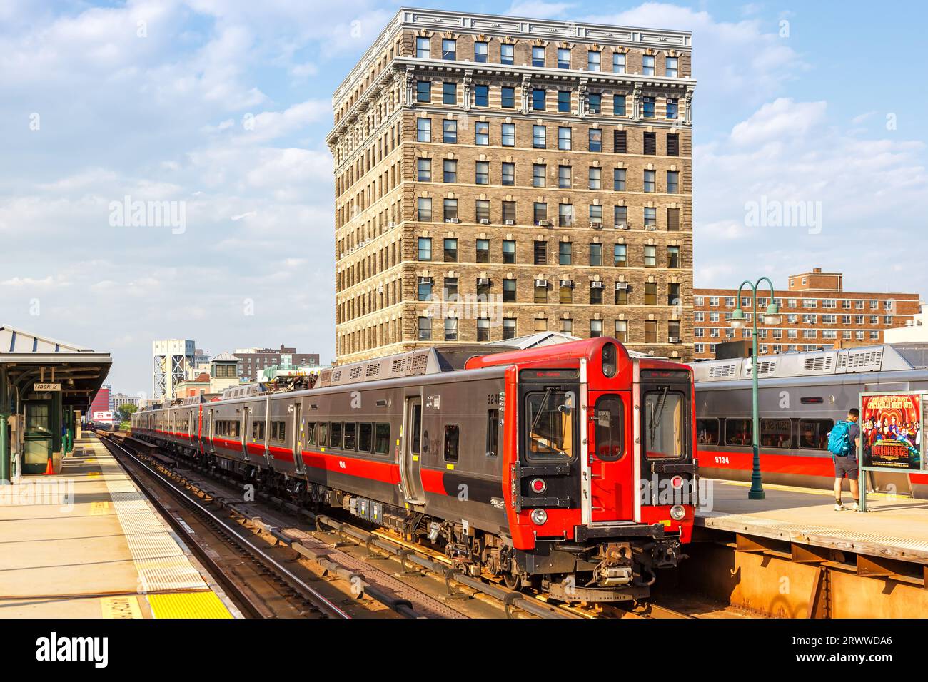 New York, États-Unis - 11 mai 2023 : transport en commun Metro-North Railroad à la gare Harlem 125th Street à New York, Banque D'Images