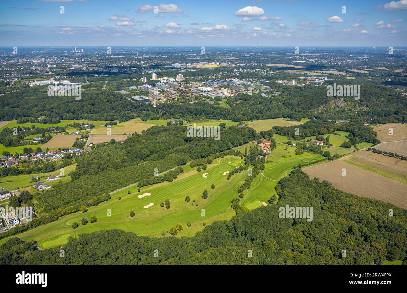 Vue aérienne, parcours de golf Bochumer Golfclub im Mailand, en arrière-plan la Ruhr-Universität Bochum RUB, Stiepel, Bochum, Ruhrgebiet, Rhin du Nord-Wes Banque D'Images