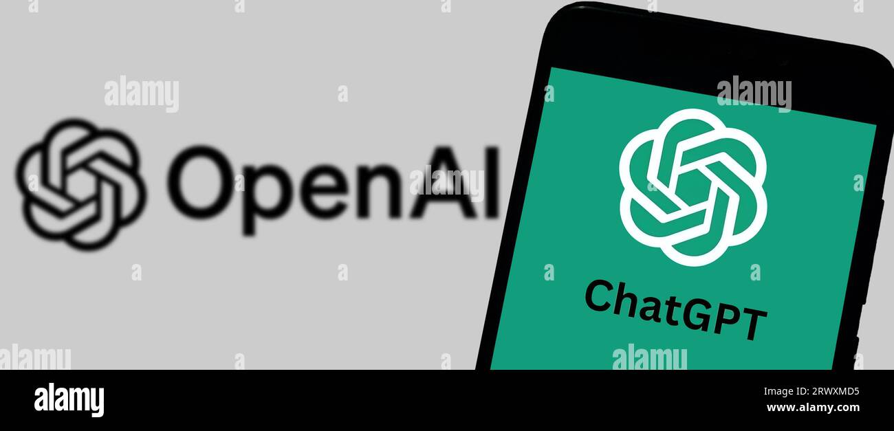 Buenos Aires, Argentine ; 08-31-2023. Logo de Chat GPT sur l'écran du smartphone et Open ai en arrière-plan. Banque D'Images