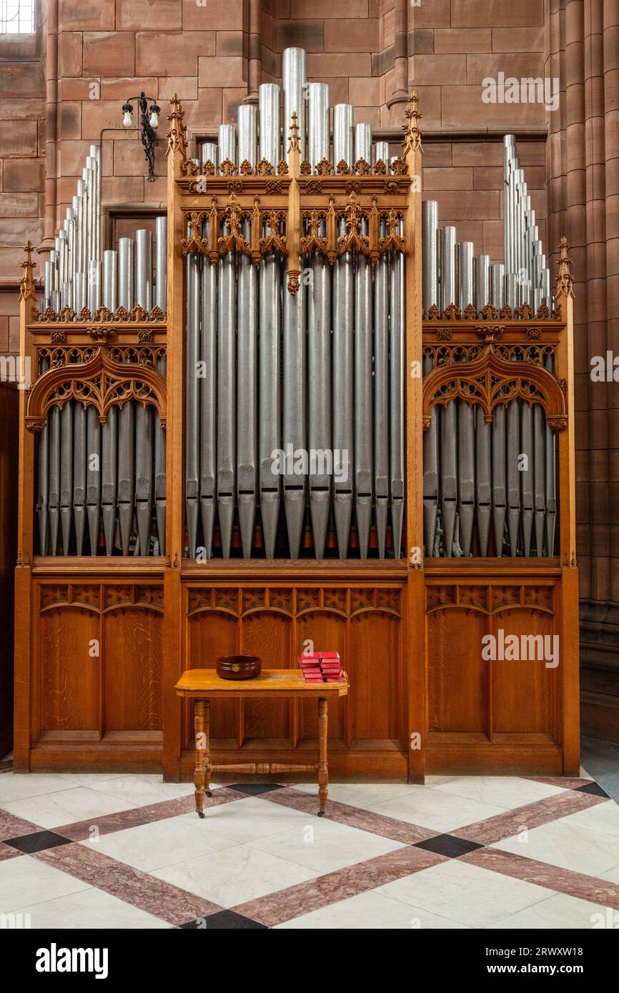 L'orgue Lewis à l'intérieur de l'église commémorative Crichton près de Dumfries, en Écosse Banque D'Images