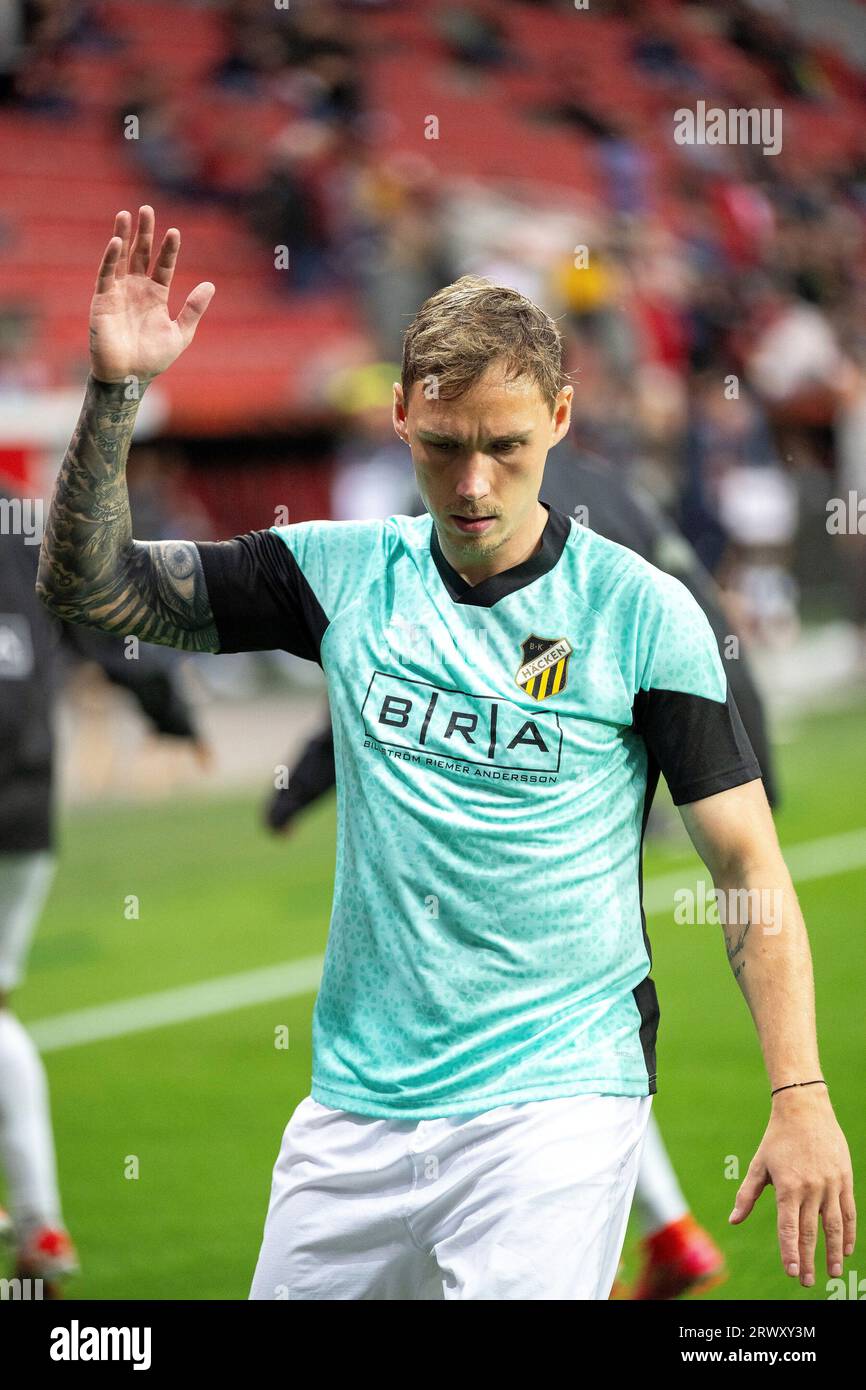 21.09.2023, BayArena, Leverkusen, GER, EL, Bayer 04 Leverkusen vs BK Haecken, saison 2023/24, im Bild : Johann Brattberg (BK Haecken, #01). Aufwaermtraining/Dehnübung/Springübung ; Einzelaktion, Halbkörper/Halbkoerper ; Foto © nordphoto GmbH/Denkinger LA RÉGLEMENTATION DFL INTERDIT TOUTE UTILISATION DE PHOTOGRAPHIES COMME SÉQUENCES D'IMAGES ET/OU QUASI-VIDÉO Banque D'Images