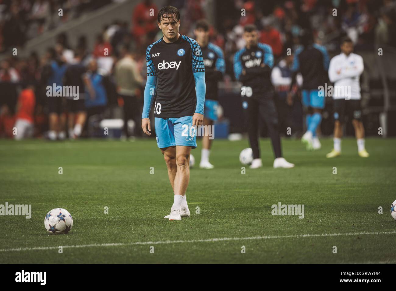 Piotr Zielinski lors du match de l'UEFA Champions League 2023/24 entre le SC Braga et le SSC Napoli à l'Estadio Municipal de Braga, Braga, Portugal. (Maciej Rog Banque D'Images