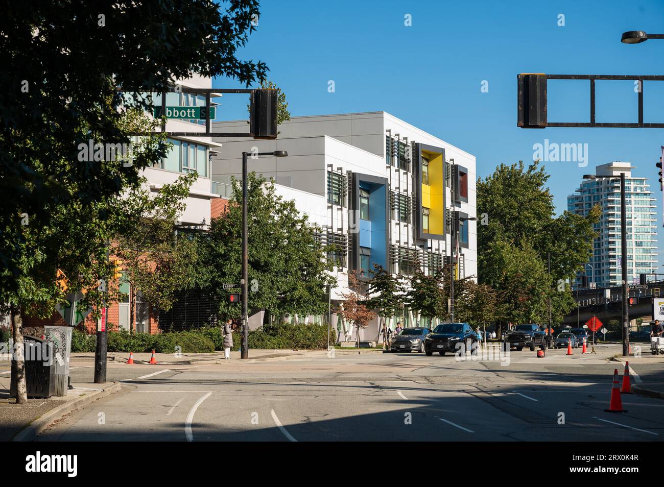 Tours de condominiums modernes dans et autour du quartier historique de Vancouver Chinatown, près de East Vancouver. Banque D'Images