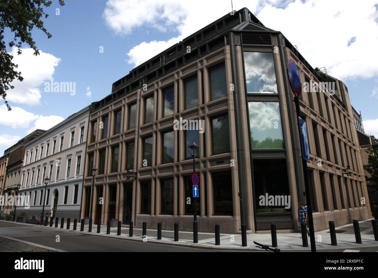 Oslo. 22 juin 2023. La photo prise le 22 juin 2023 montre la banque centrale de Norvège (Norges Bank) à Oslo, capitale de la Norvège. La banque centrale norvégienne (Norges Bank) a augmenté jeudi son taux d'intérêt de référence de 4,0% à 4,25% pour freiner l'inflation. Crédit : Chen Yaqin/Xinhua/Alamy Live News Banque D'Images