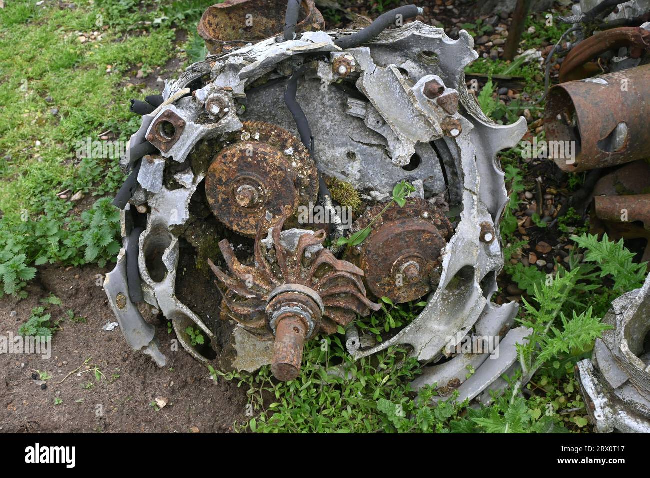 Pièce de moteur détruite de l'avion de guerre de la Seconde Guerre mondiale Banque D'Images