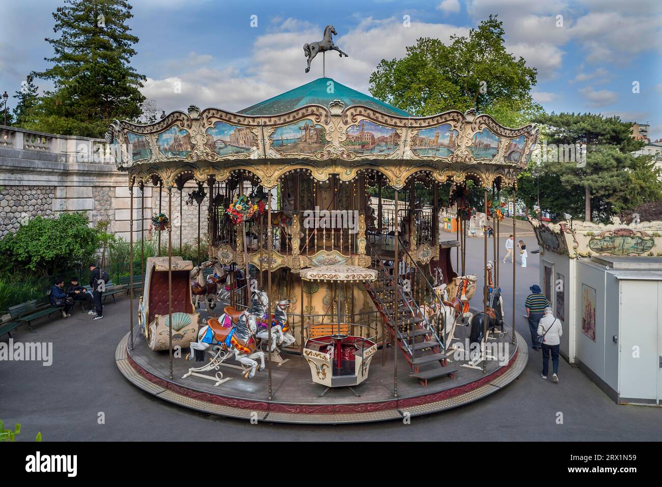 Carrousel nostalgique pour enfants, Paris, France Banque D'Images