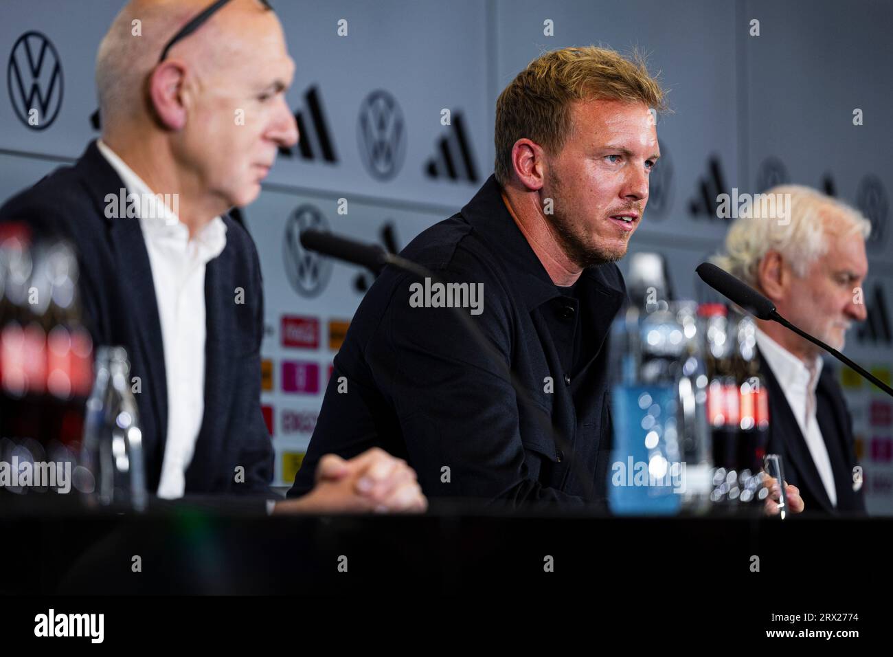 Handout-Bildmaterial ausschließlich zur redaktionellen Verwendung. !!! DFB, Deutscher Fussball-Bund, Maenner-Nationalmannschaft , équipe nationale masculine, Allemagne, Allemagne, DFB-Campus, Pressekonferenz mit Bundestrainer Julian Nagelsmann, Bernd Neuendorf (DFB-Praesident), Rudi Voeller (DFB-Direktor Maenner-Nationalmannschaft), Frankfurt am main, 22.09.2023, Foto : Thomas Boecker/DFB Banque D'Images