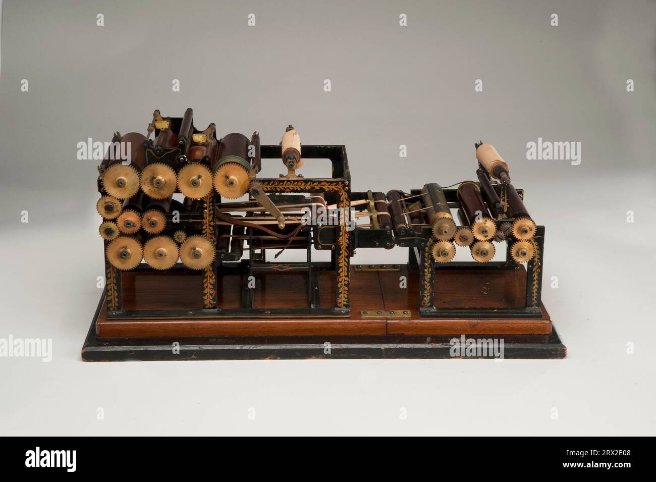 Modèle de brevet. Presse rotative à imprimer rotative à bobines, Ford, brevet no. 195115. GA*89797.195115. Banque D'Images