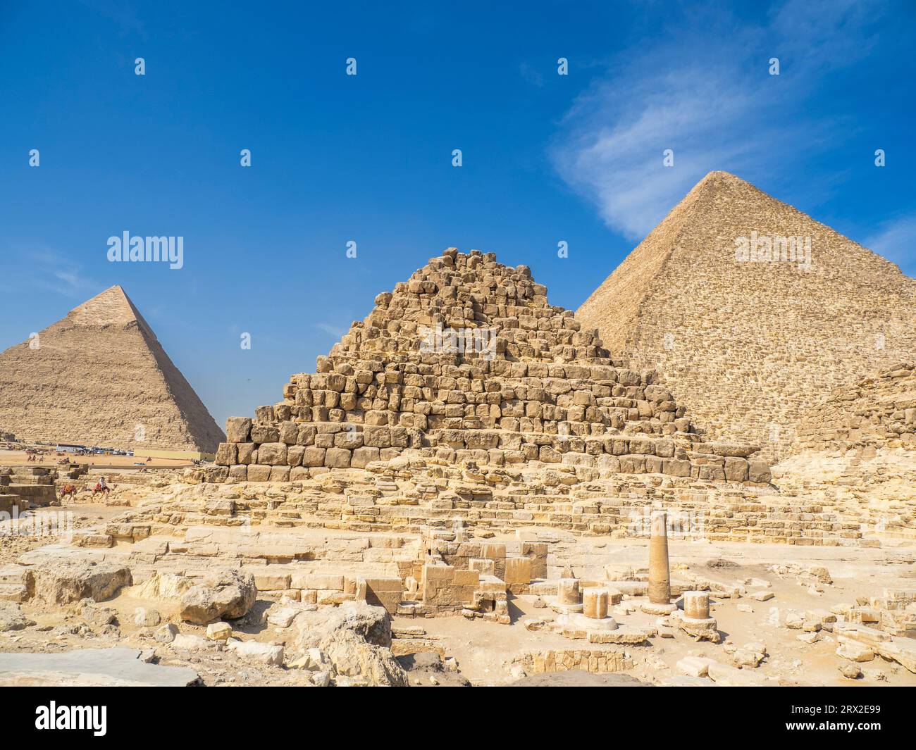 Les Pyramides de Gizeh, UNESCO World Heritage Site, près du Caire, Egypte, Afrique du Nord, Afrique Banque D'Images