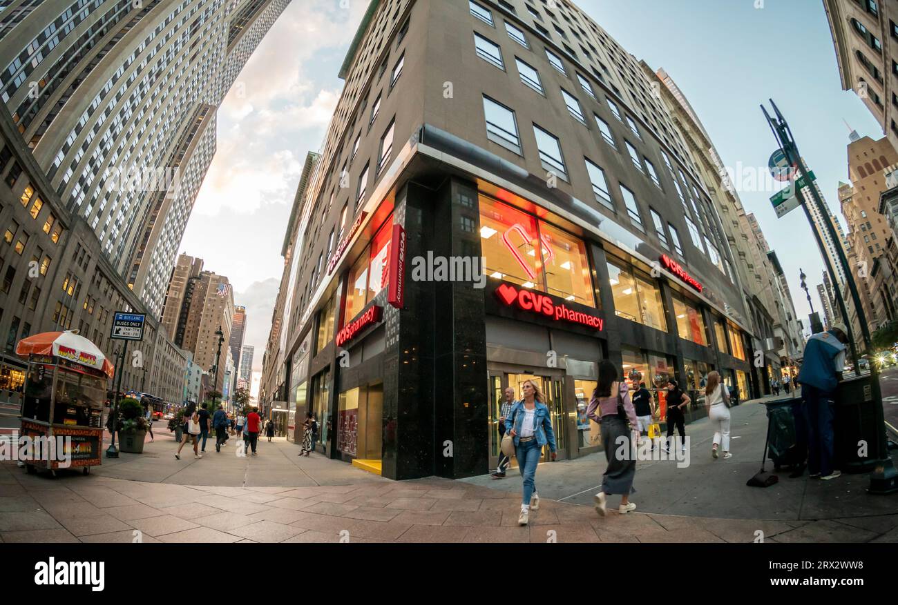 Pharmacie CVS Health à Herald Square à New York le mercredi 13 septembre 2023. © Richard B. Levine) Banque D'Images