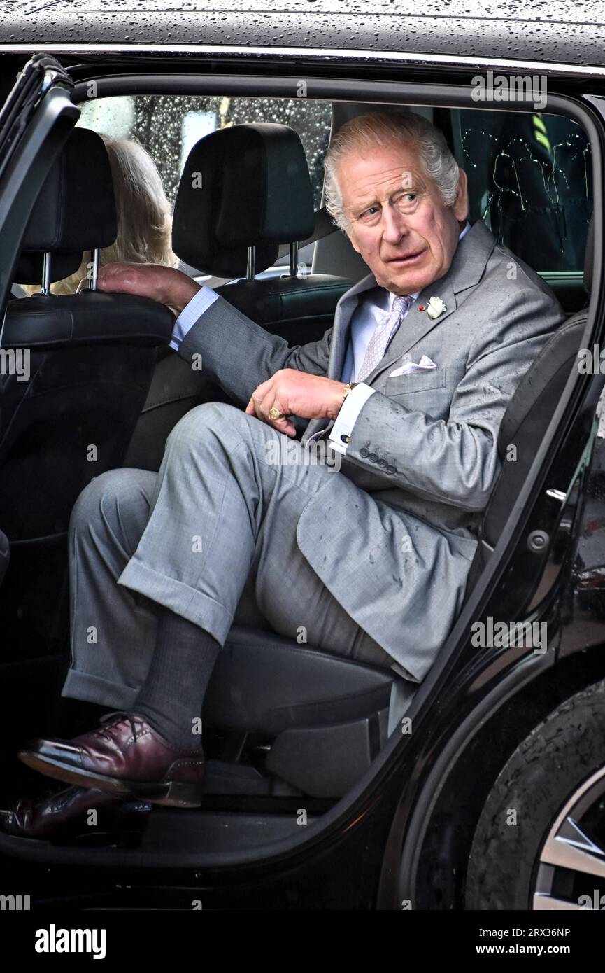 Le roi Charles III a accueilli pour visiter la frégate britannique Iron Duke, amarrée sur les quais de la Garonne à Bordeaux, dernier jour de la visite d'État en France. 22 septembre 2023. Photo Ugo Amez/Pool/ABACAPRESS.COM Banque D'Images