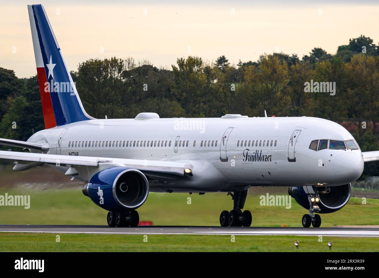 Une visite aérienne rare et inhabituelle à l'aéroport d'Édimbourg, ou tout autre aéroport en dehors des États-Unis, 'Testbedd' N473AP L3Harris technologies Boeing 757-26D(WL), Écosse. Banque D'Images