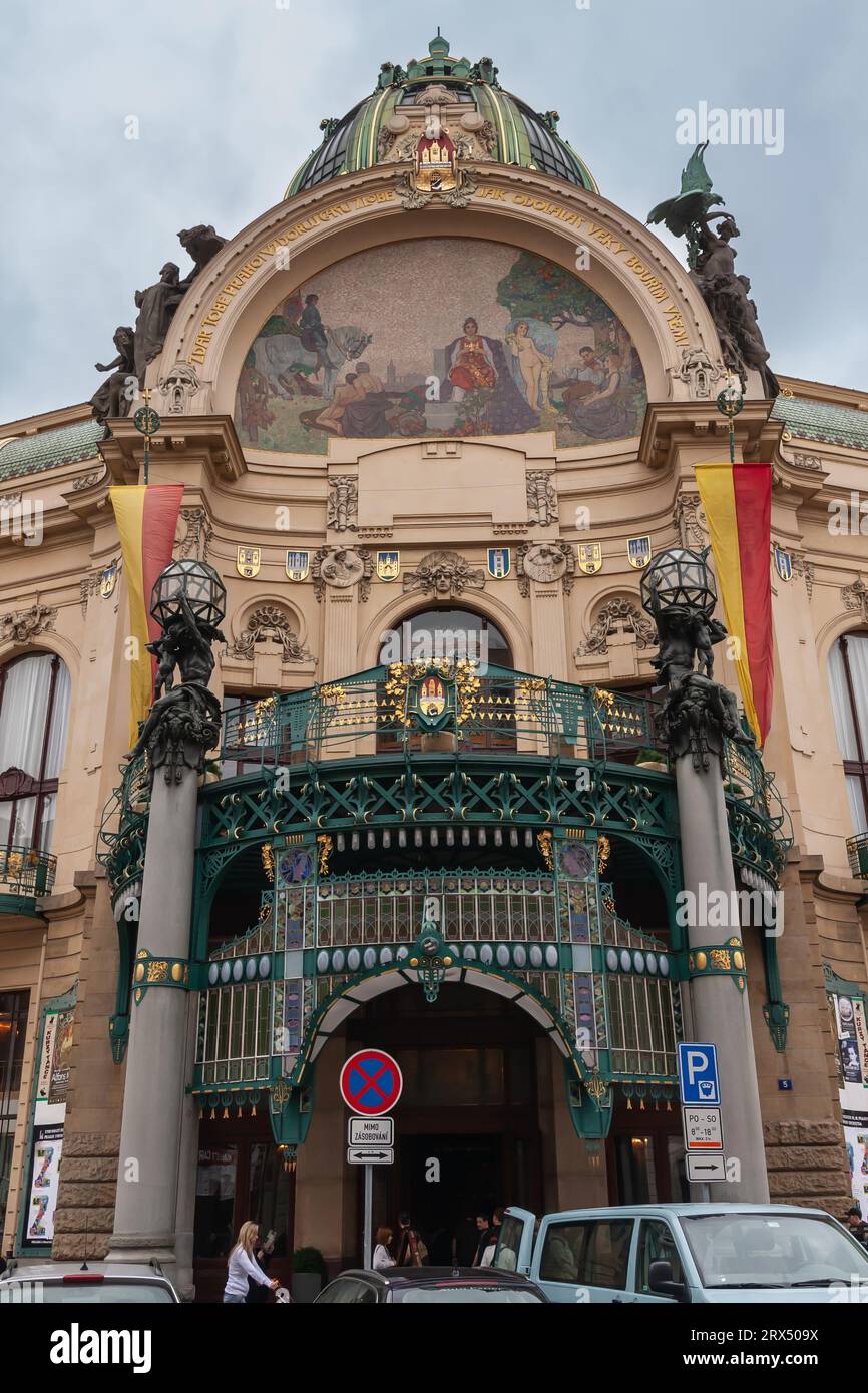 Prague, République tchèque - 17 août 2010 : l'entrée de la Maison municipale Banque D'Images