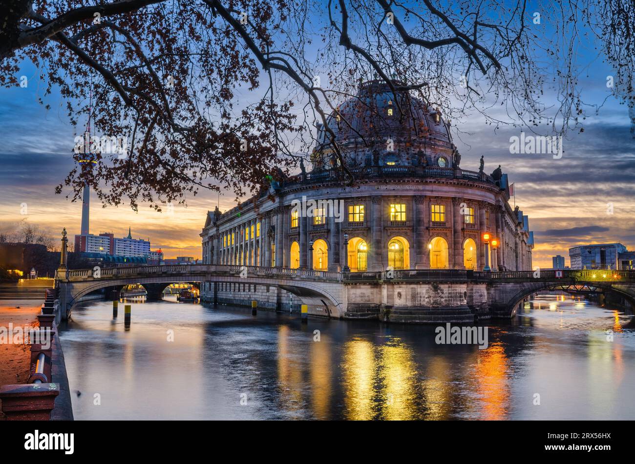 Paysage urbain de Berlin avec le musée Bode en hiver Banque D'Images