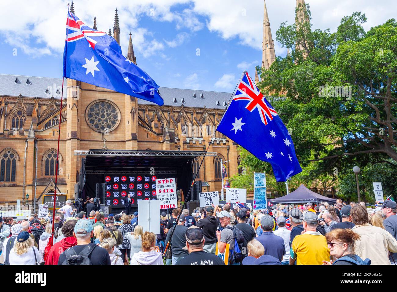 Sydney, Australie. 23 septembre 2023. Les Australiens soutiennent le « non ! » Votez au référendum Voice to Parliament Rassemblez-vous lors d'un rassemblement à Hyde Park. Crédit : Robert Wallace / Wallace Media Network / Alamy Live News Banque D'Images