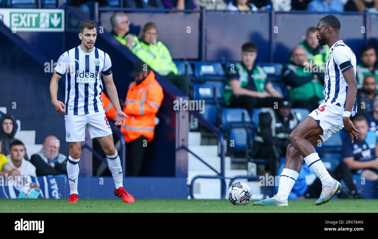West Bromwich, Royaume-Uni. 23 septembre 2023. Semi Ajayi de West Bromwich Albion sur le ballon lors du match EFL Sky Bet Championship match entre West Bromwich Albion et Millwall aux Hawthorns, West Bromwich, Angleterre le 23 septembre 2023. Photo de Stuart Leggett. Usage éditorial uniquement, licence requise pour un usage commercial. Aucune utilisation dans les Paris, les jeux ou les publications d'un seul club/ligue/joueur. Crédit : UK Sports pics Ltd/Alamy Live News Banque D'Images