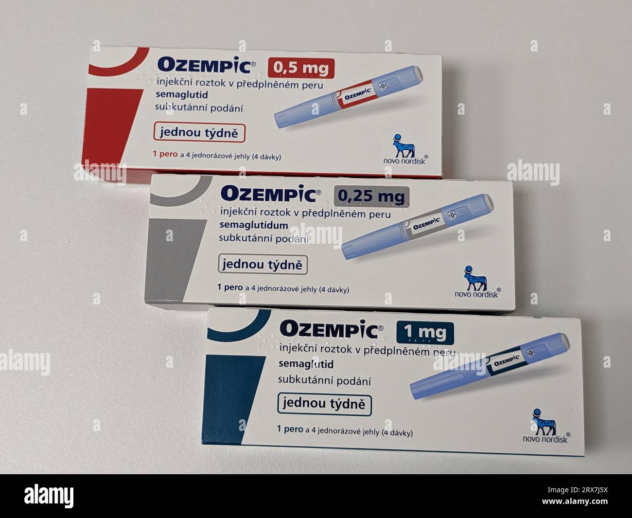 Prague, république tchèque- juin 22 2023 : boîte de médicaments ozempiques. Traitement du diabète en Europe.paquet de semaglutide.parfois abusé pour perdre du poids Banque D'Images