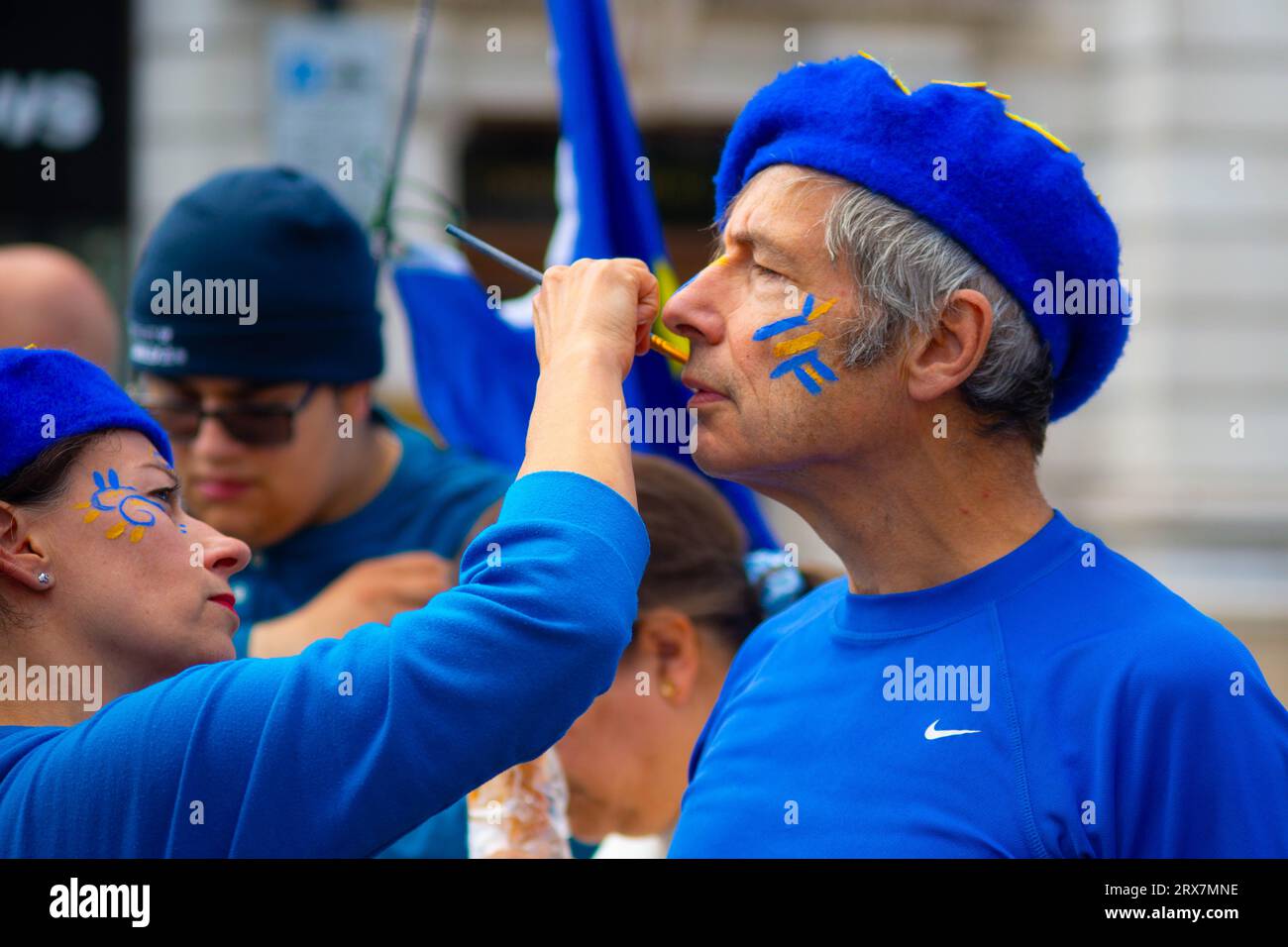 Londres, Royaume-Uni. 23 septembre 2023. La marche nationale de retour dans le centre de Londres proteste contre le Brexit. Les Remainers, ceux qui soutiennent la réintégration dans l'UE, se réunissent à Londres pour marcher de Hyde Park via Pall Mall jusqu'à Parliament Square pour un rassemblement où Terry Reintke, AC Grayling, Femi Ouwole, Steve Bray, Richard Corbett et Gina Miller et d'autres ont pris la parole. Crédit : Peter Hogan/Alamy Live News Banque D'Images