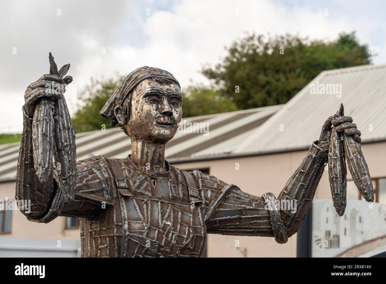 La sculpture Herring Girl de Ray Lonsdale à Fish Quay, North Shields, North Tyneside, Royaume-Uni, lors de l'événement de dévoilement. Banque D'Images