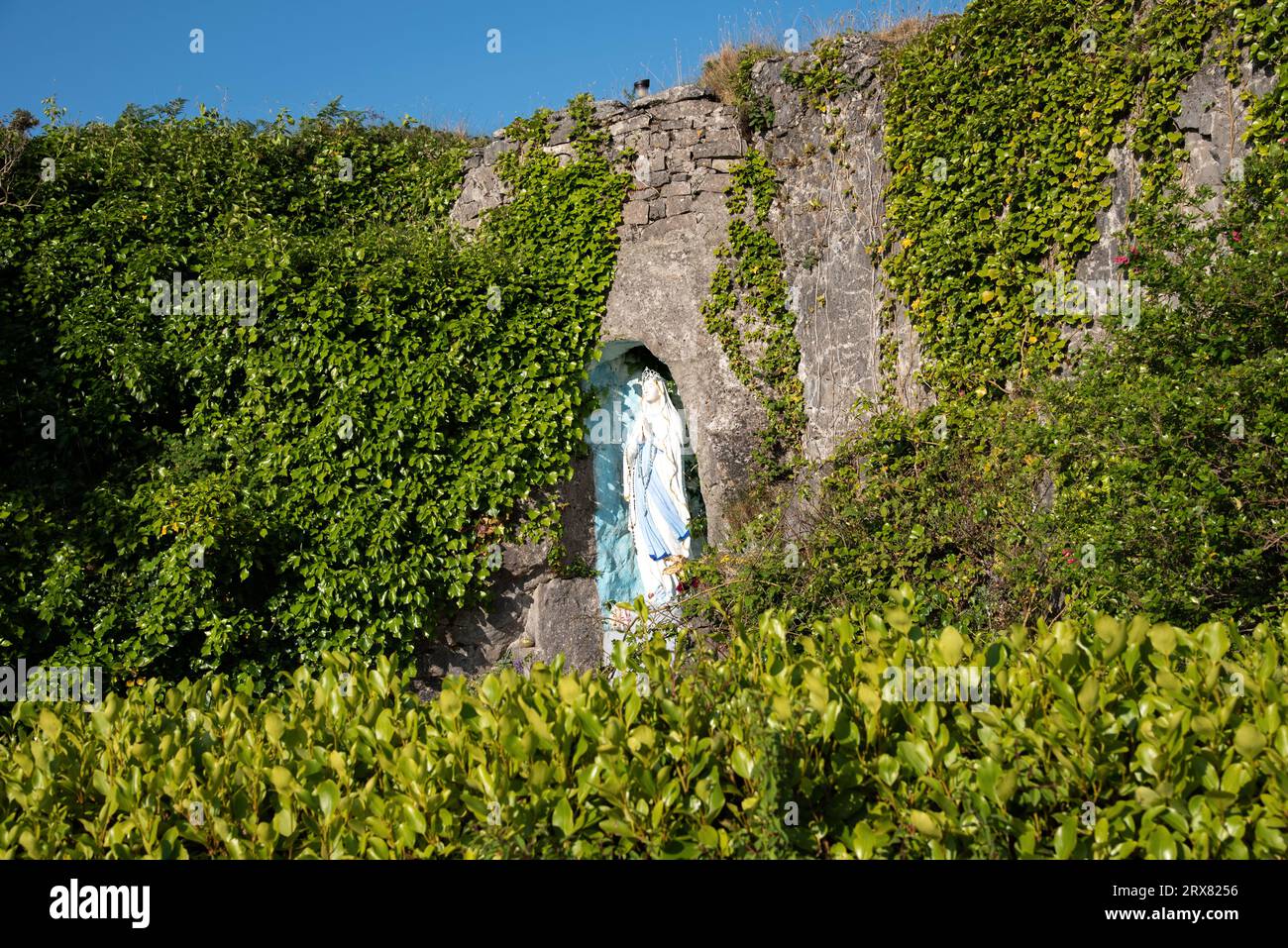 Grotte de la Vierge Marie sur Inishmore, Inis More, île d'Aran, Irlande Banque D'Images