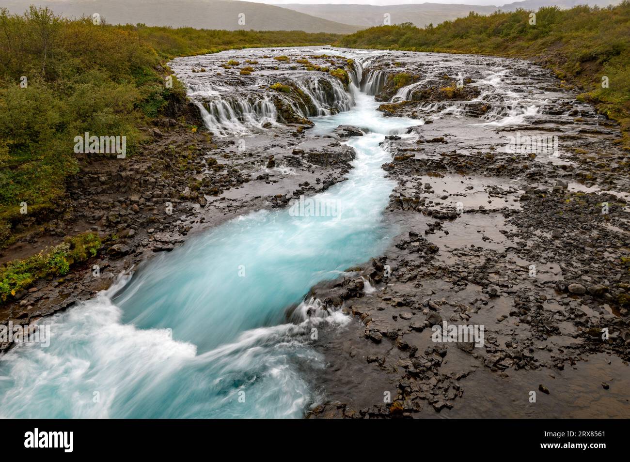 Bruarfoss - Pont Falls - sur la route du cercle d'Or de l'Islande sous un ciel nuageux d'automne. Banque D'Images