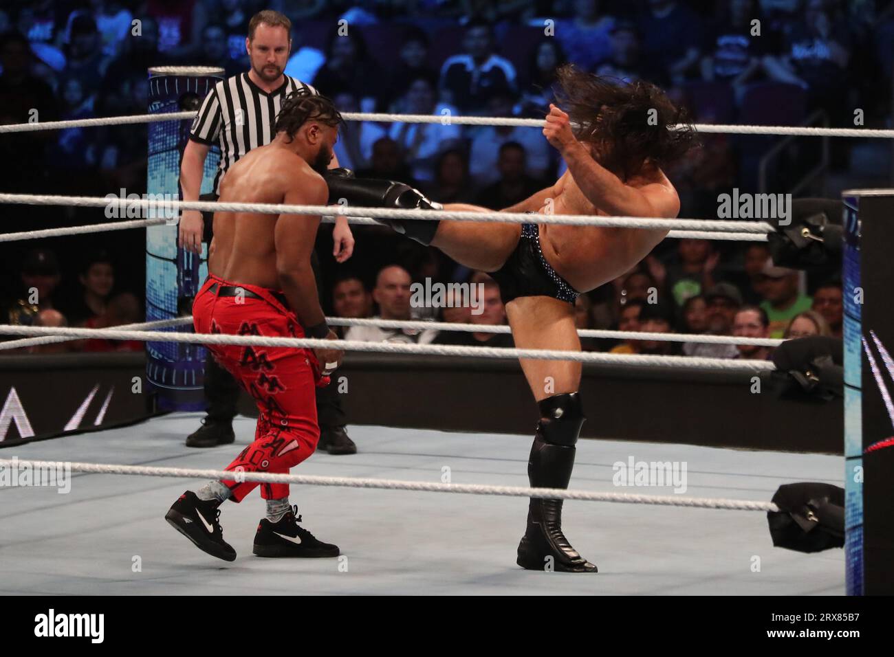 Glendale, Arizona, États-Unis. 22 septembre 2023. GLENDALE, ARIZONA - 22 SEPTEMBRE : WWE Smackdown au Desert Diamond Arena le 22 septembre 2023 à Glendale, Arizona. (Photo Alejandro Salazar/PxImages/Sipa USA) crédit : SIPA USA/Alamy Live News Banque D'Images