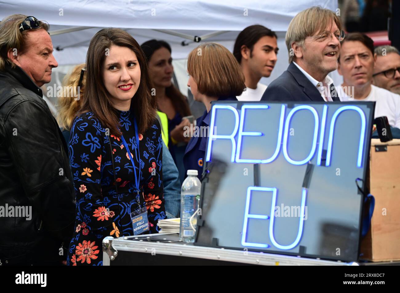 Parliament Square, Londres, Royaume-Uni. 23 septembre 2023. La Présidente Stella Mavropoulou lors du rassemblement national de la rentrée March II sur la place du Parlement. Il y a des rumeurs selon lesquelles la Grande-Bretagne pourrait rejoindre l'Union européenne en tant que «membre associé» dans le cadre des plans de la France et de l'Allemagne pour l'expansion du bloc. Crédit : Voir Li/Picture Capital/Alamy Live News Banque D'Images