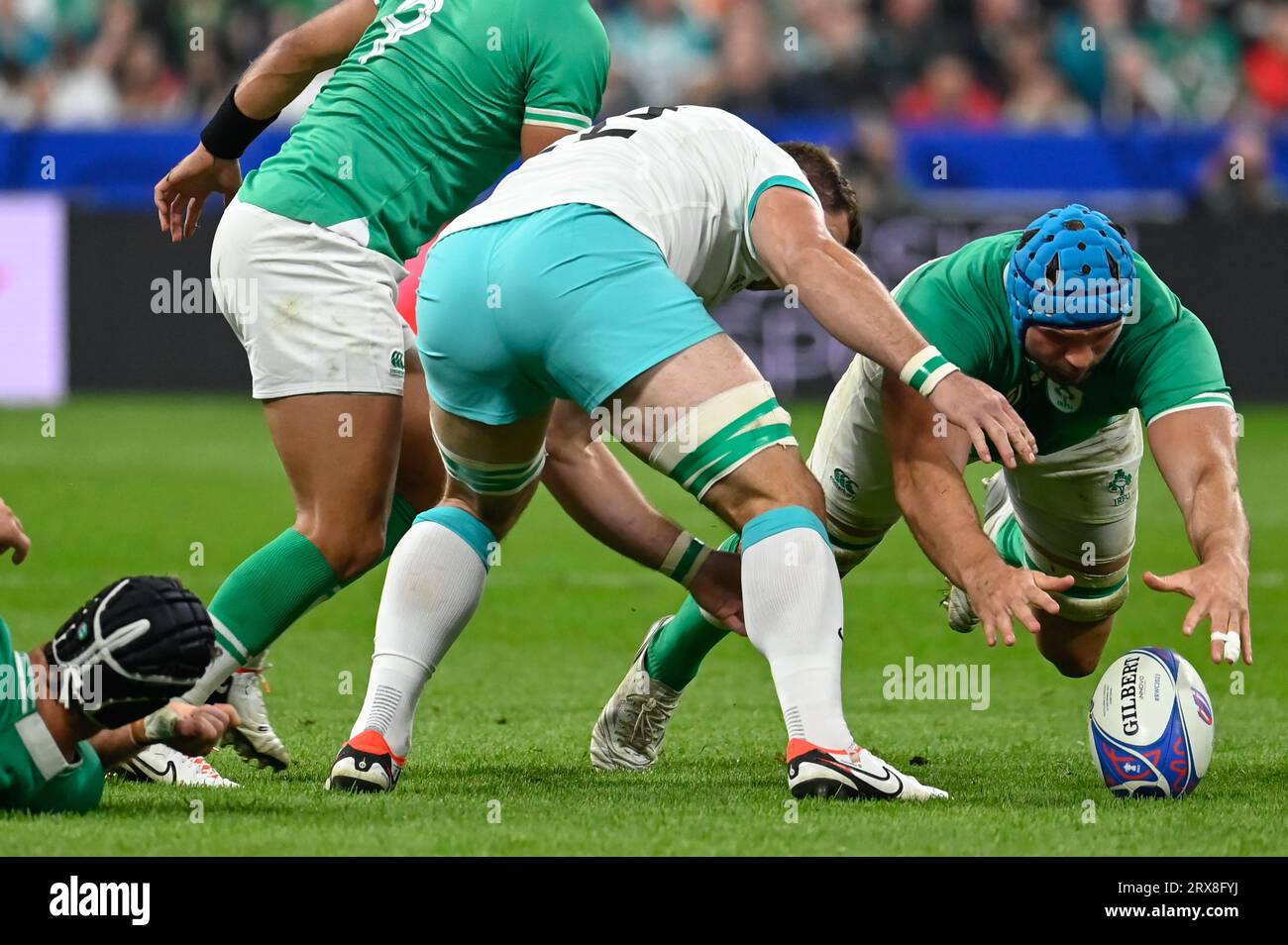 Julien Mattia/le Pictorium - Match de coupe du monde de rugby Afrique du Sud, Irlande. 16 septembre 2023. France/Seine-Saint-Denis/Saint-Denis - ballon perdu lors du premier affrontement entre l'Afrique du Sud et l'Irlande en coupe du monde de Rugby, au Stade de France, le 23 septembre 2023. Crédit : LE PICTORIUM/Alamy Live News Banque D'Images