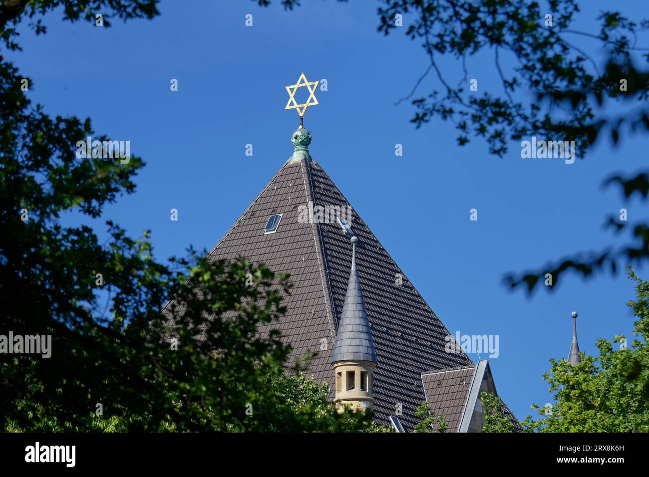 toit avec étoile de david de la synagogue de cologne à rathenauplatz Banque D'Images