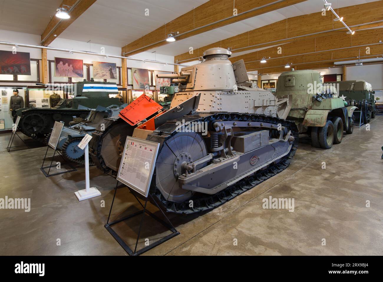 PAROLA, FINLANDE - 10 JUIN 2017 : Renault FT de 1917 dans l'exposition du musée du char Banque D'Images