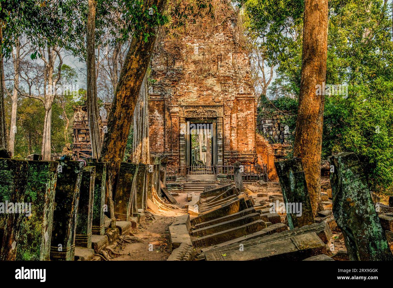 Prasat Krahom (Temple Rouge), Prasat Thom, Koh Ker, province de Preah Vihear, Cambodge. © Kraig Lieb Banque D'Images