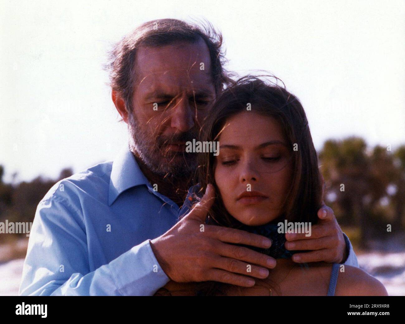 ORNELLA MUTI et BEN GAZZARA dans TALES OF BANAL MADNESS (1981) -titre original : STORIE DI ORDINARIA FOLLIA-, mise en scène MARCO FERRERI. Crédit : GINIS FILM / Album Banque D'Images
