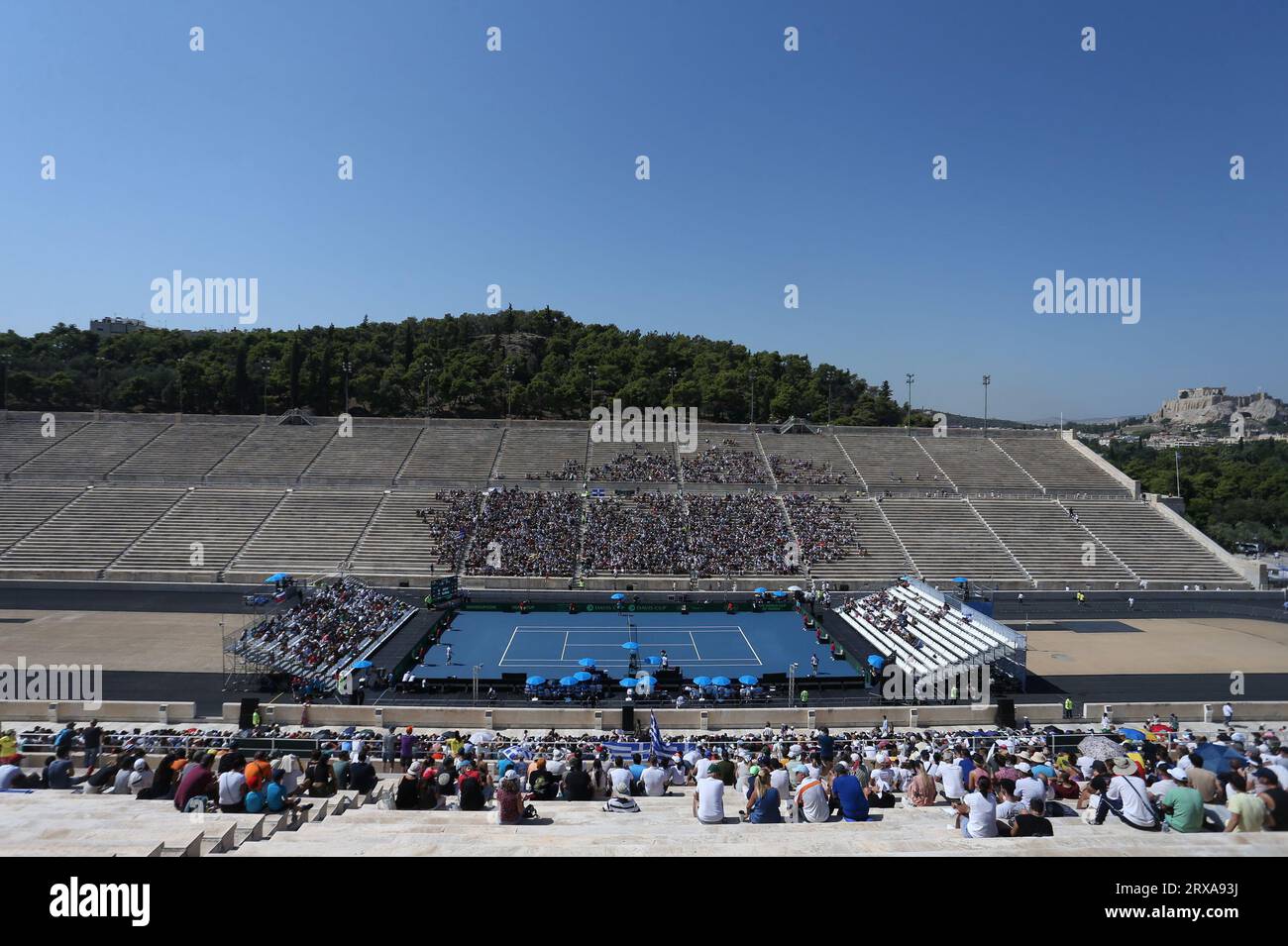 Stefanos Tsitsipas (Grèce) vs Lukas Klein (Slovaquie) match pour la coupe Davis au Panathenaic Stadium. Banque D'Images