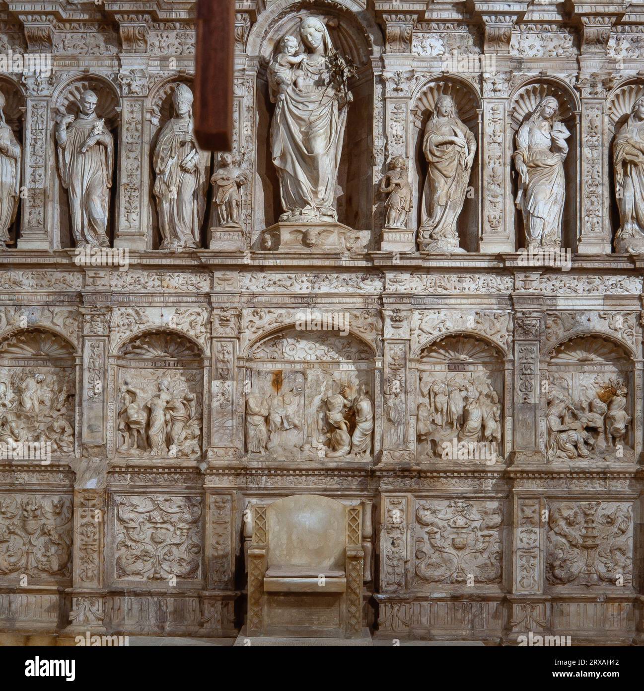 Damià Forment / Retablo Mayor, 1529, alabastro, Monasterio de Poblet. Auteur : DAMIA FOMENT. Banque D'Images