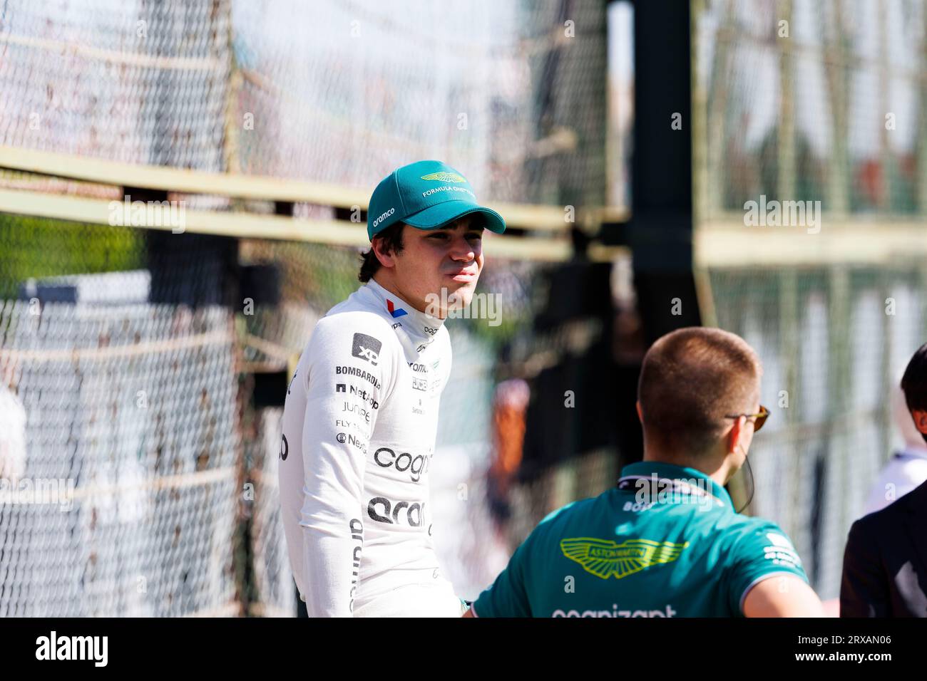 24 septembre 2023 ; circuit de Suzuka, Suzuka, Japon ; Grand Prix du Japon Lenovo de Formule 1 2023 ; Journée de la course ; pilote Aston Martin numéro 18 lance marche avant la course en Formule 1 japonaise Banque D'Images